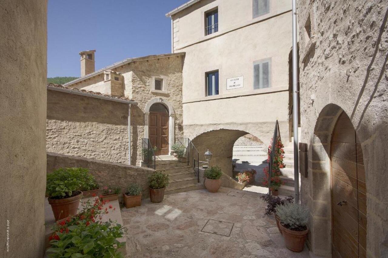 Castello Di Postignano Sellano Exterior foto